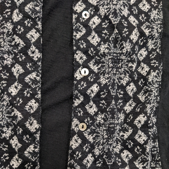 Lucky Brand Black and White Floral Print Button Down Shirt Roll Tab Sleeves - Picture 4 of 9